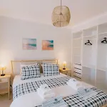 Apartment 14 - Sal & Lua Peniche